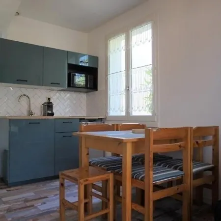Appartamento Maison Barbatre, 2 Pieces, 4 Personnes - Fr-1-224b-105